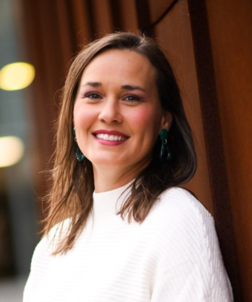 podcast-hosts-erin-veenstra